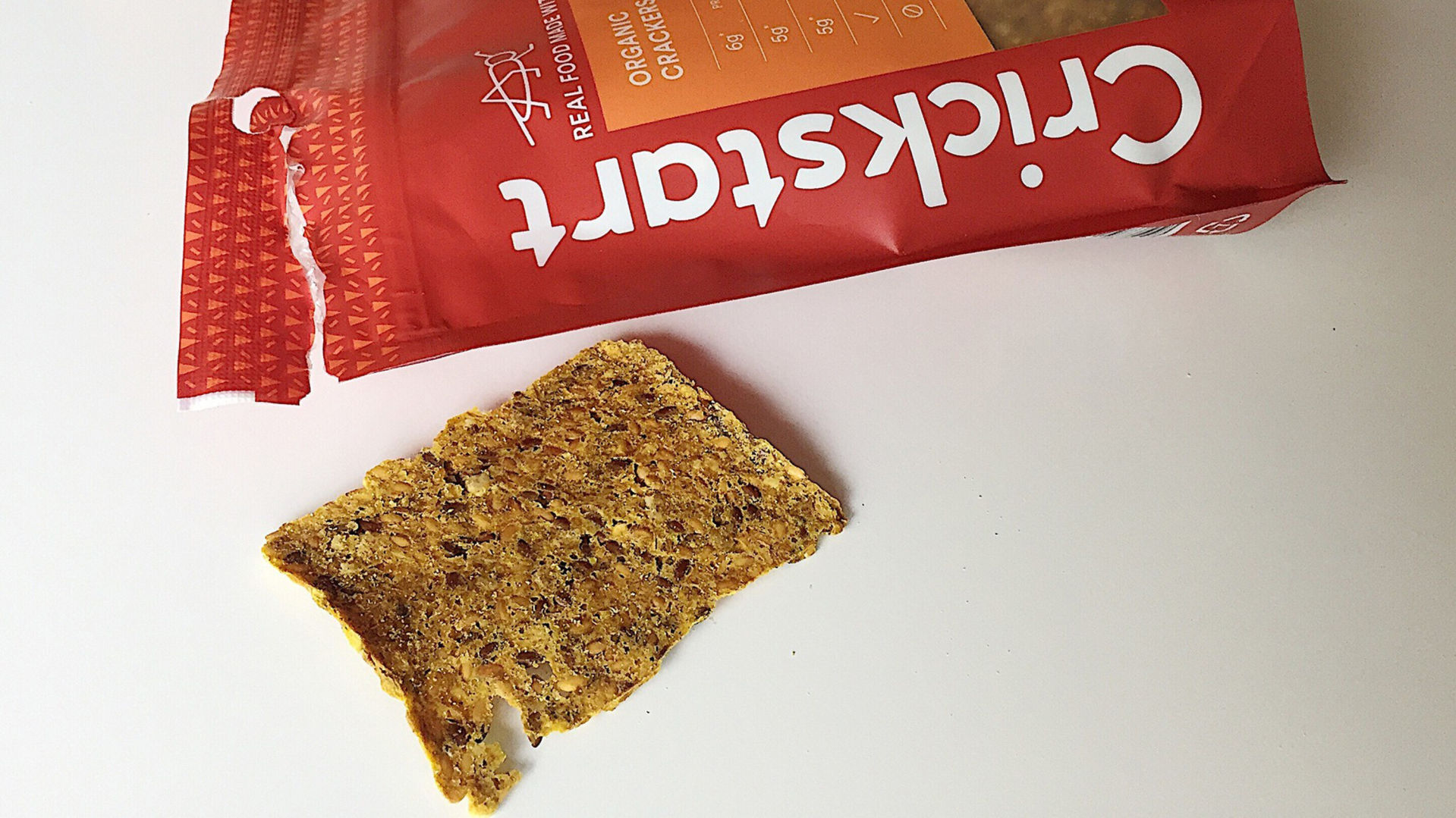 Crickstart chili organic crackers